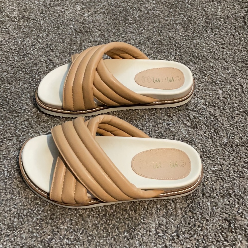 Tan Summer Sandals - Picture 3 of 4